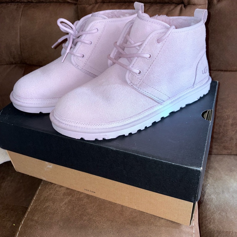 NEW UGG Light Pink Suede Ankle Boots